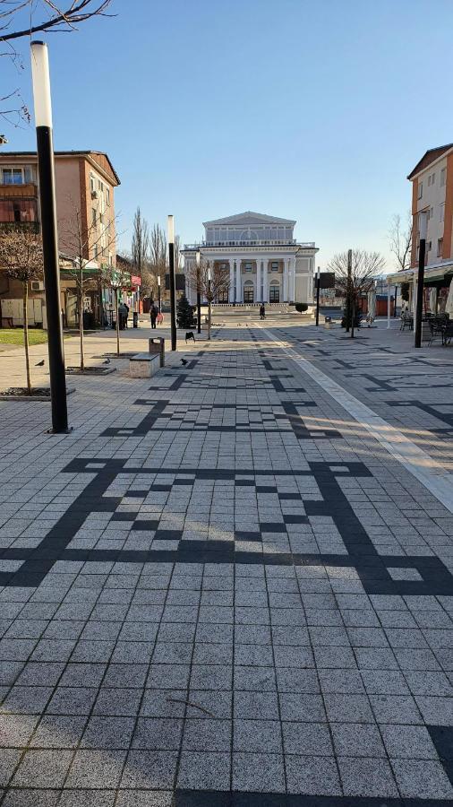 Fim Apartament Apartman Vajdahunyad Kültér fotó